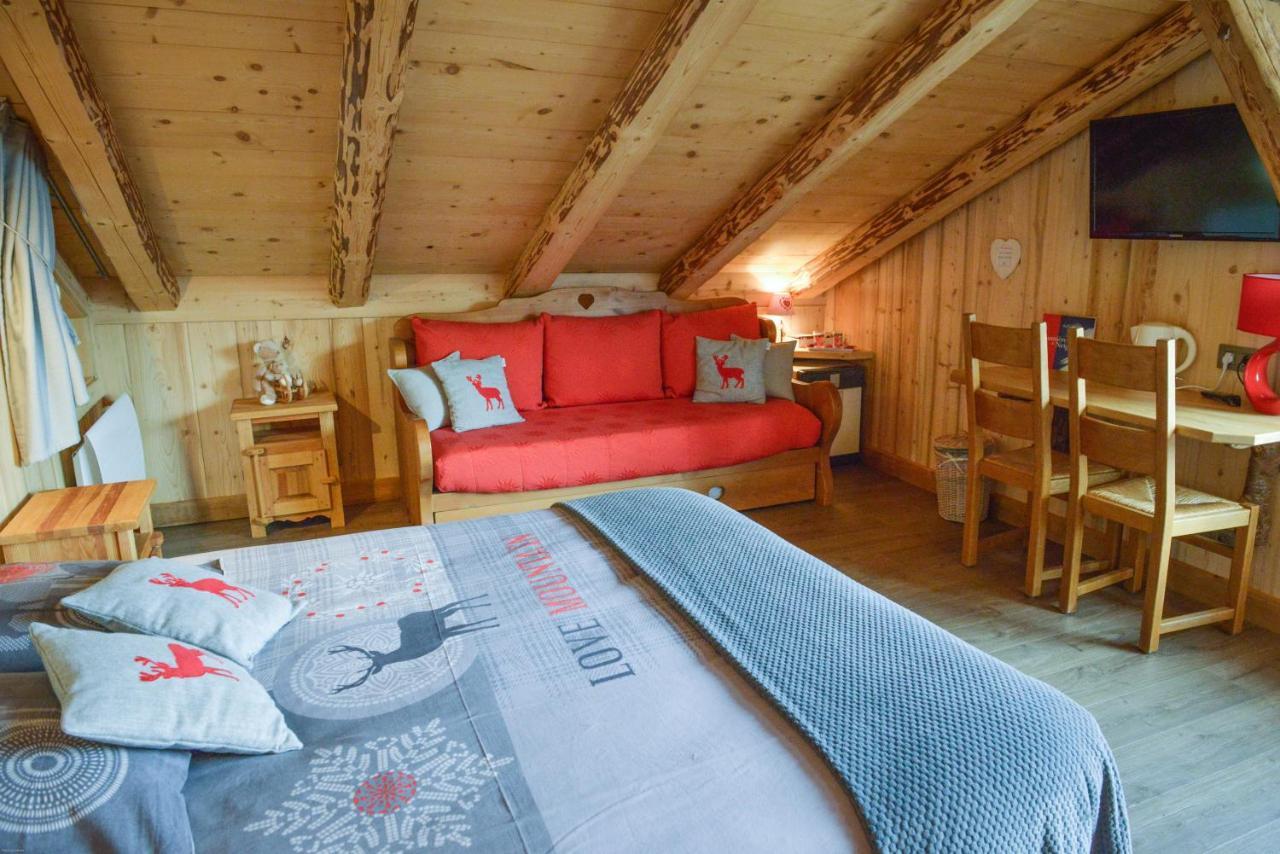 La Grange D'Aldare Chambres D'Hotes กงบลู ภายนอก รูปภาพ